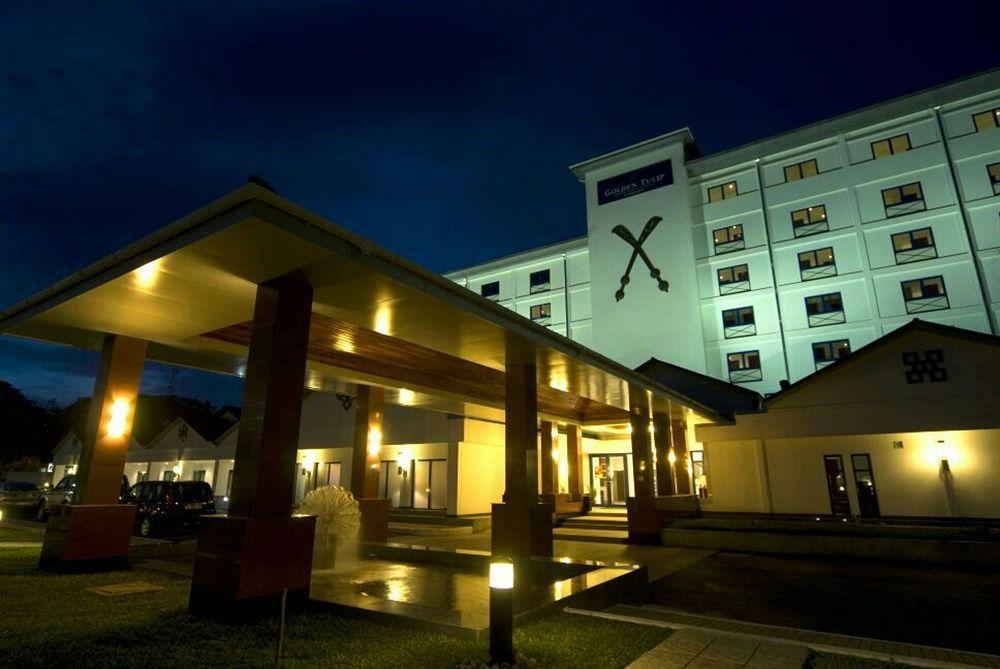 Golden Tulip Kumasi City エクステリア 写真