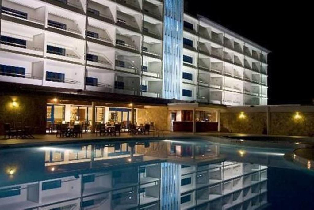 Golden Tulip Kumasi City エクステリア 写真