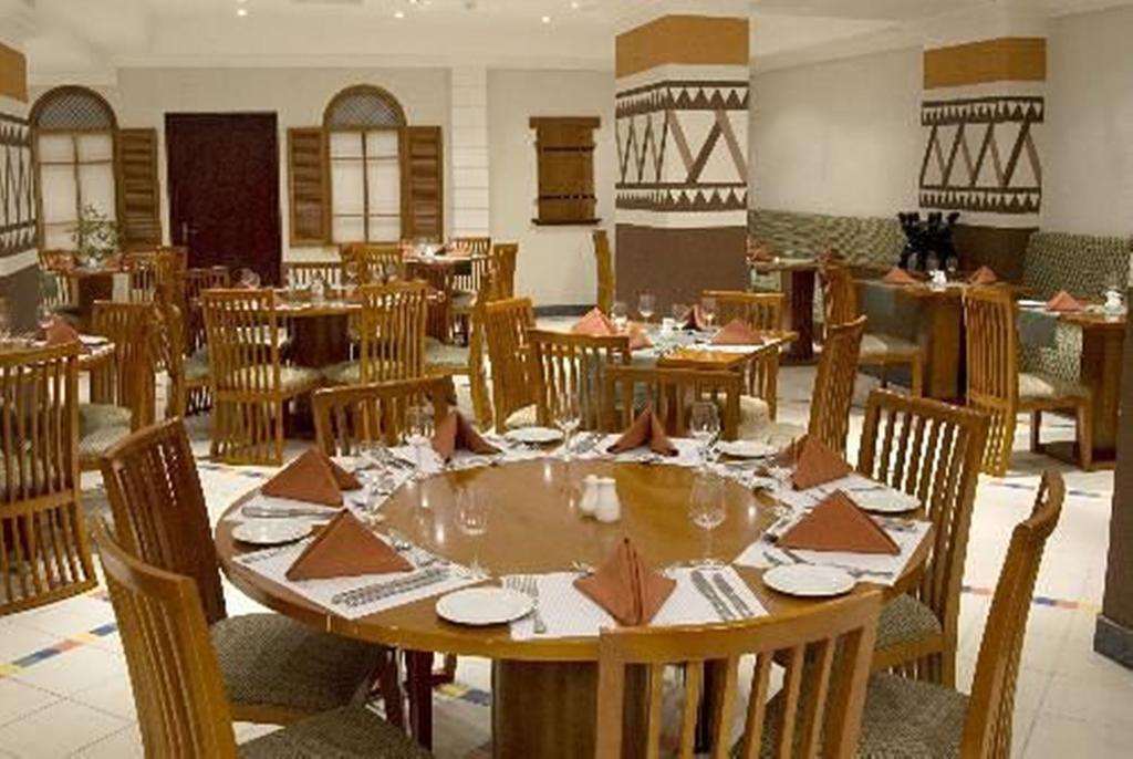 Golden Tulip Kumasi City エクステリア 写真