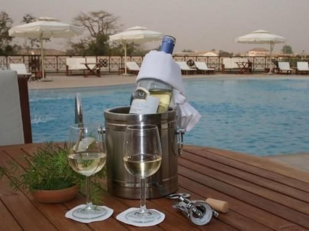 Golden Tulip Kumasi City エクステリア 写真