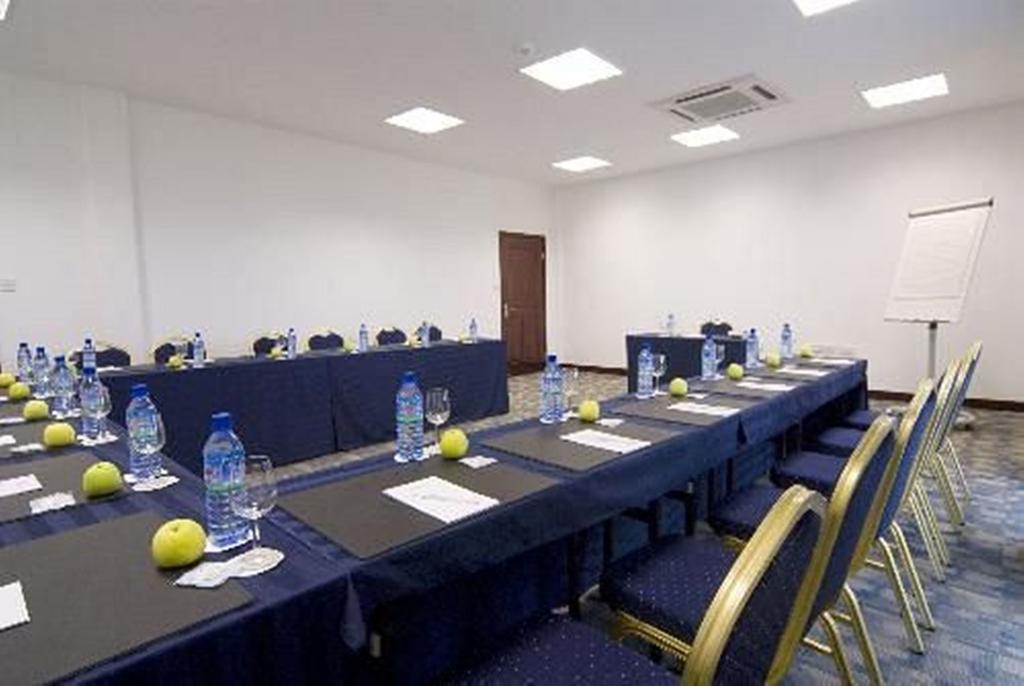 Golden Tulip Kumasi City エクステリア 写真