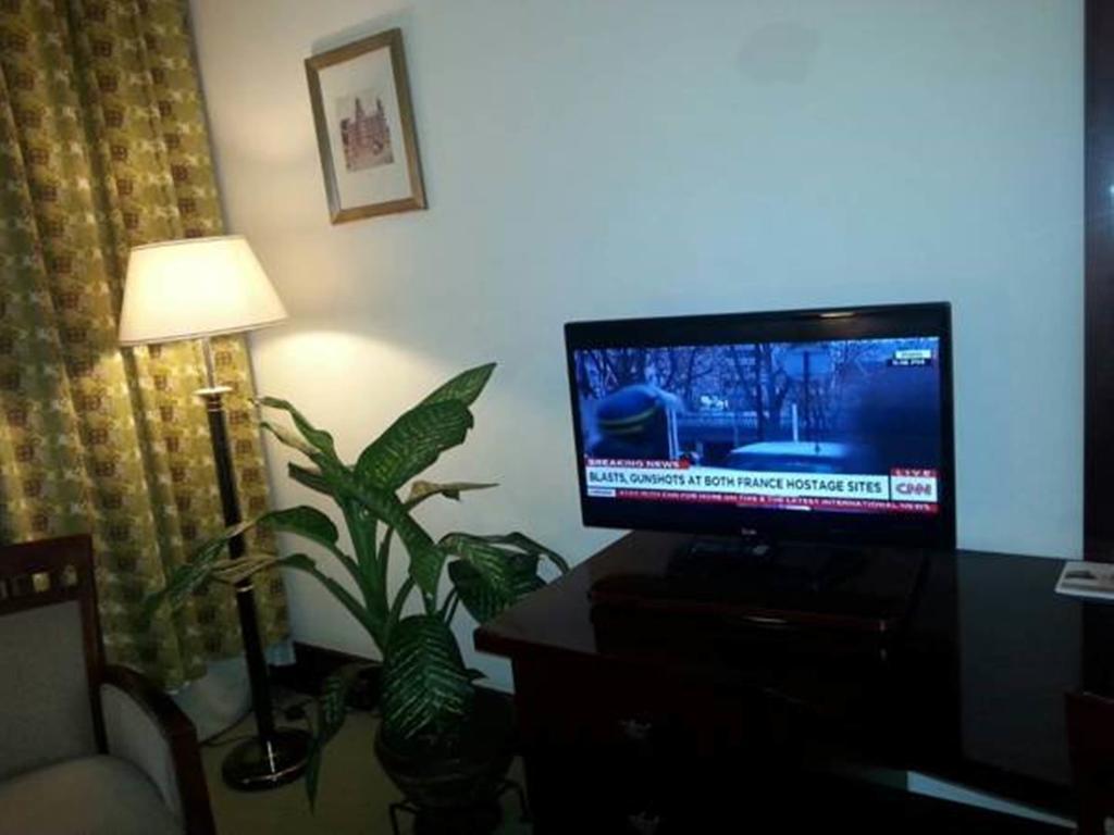 Golden Tulip Kumasi City エクステリア 写真
