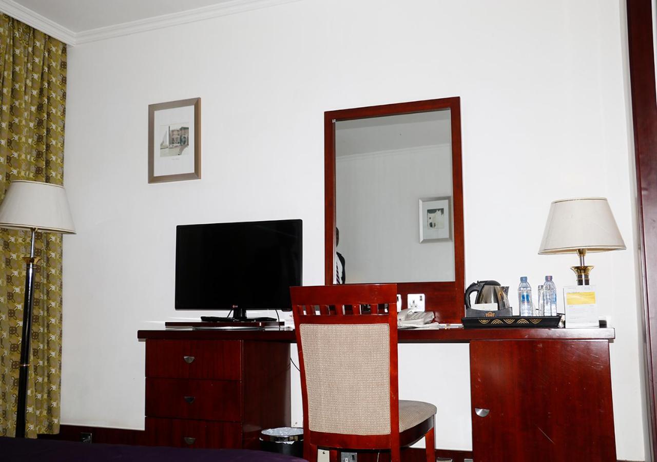 Golden Tulip Kumasi City エクステリア 写真